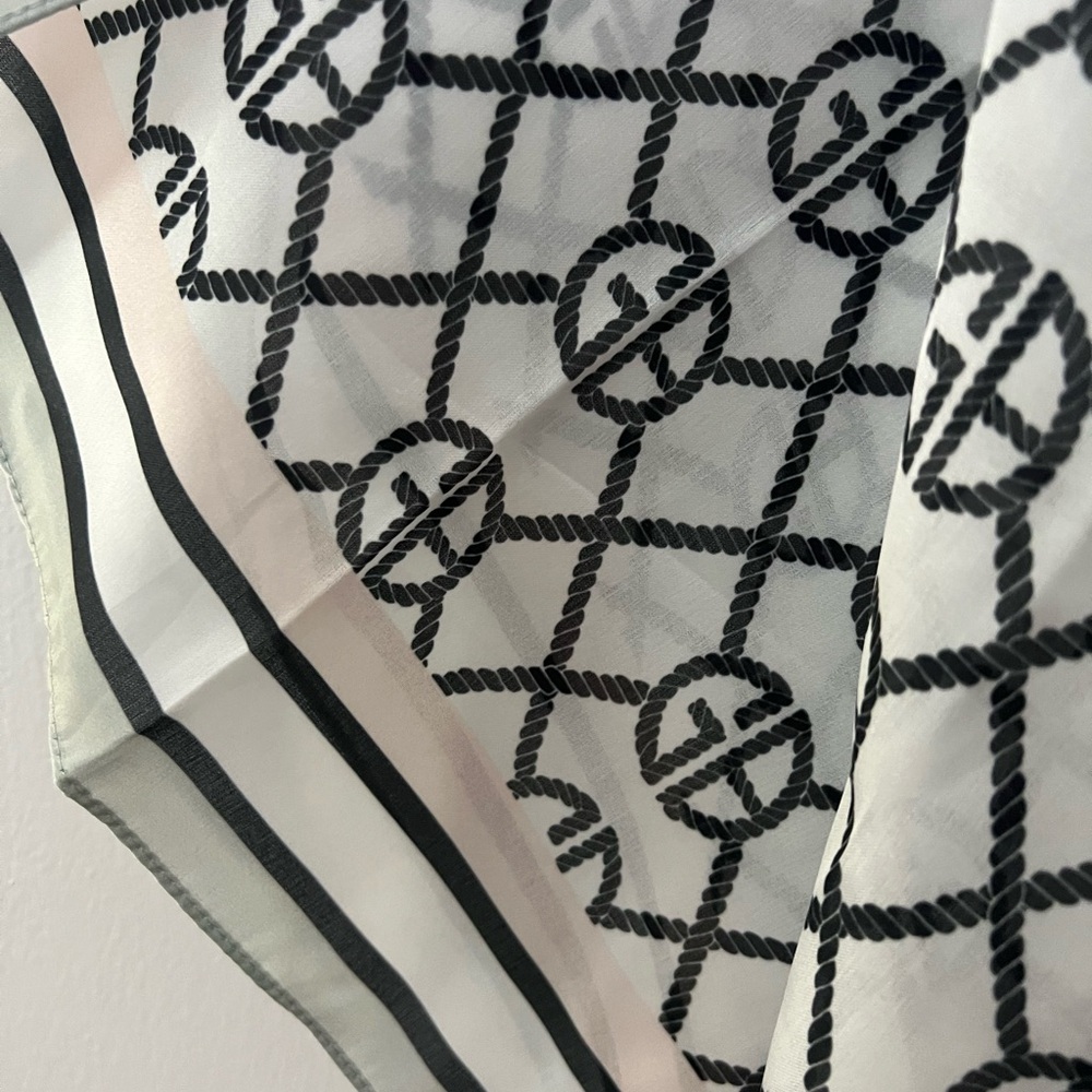 Giani Bernini Silk Scarf - Picture 4 of 4